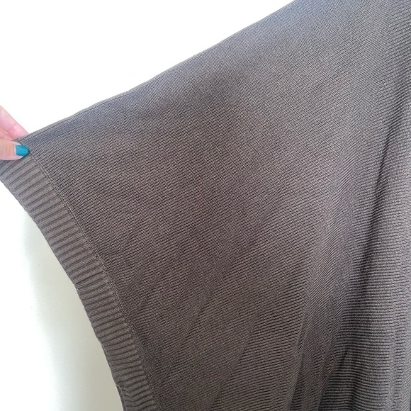 Lululemon Divinity Scarf Wrap Poncho Military Green - Picture 7 of 10